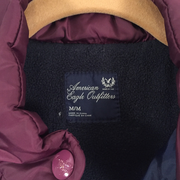 American Eagle Puffer Vest Jr Size M Plum Polyfill - Picture 8 of 8